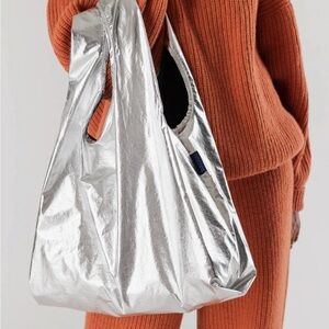 NWT BAGGU METALLIC SILVER Standard Size Reusable Bag - Discontinued Color